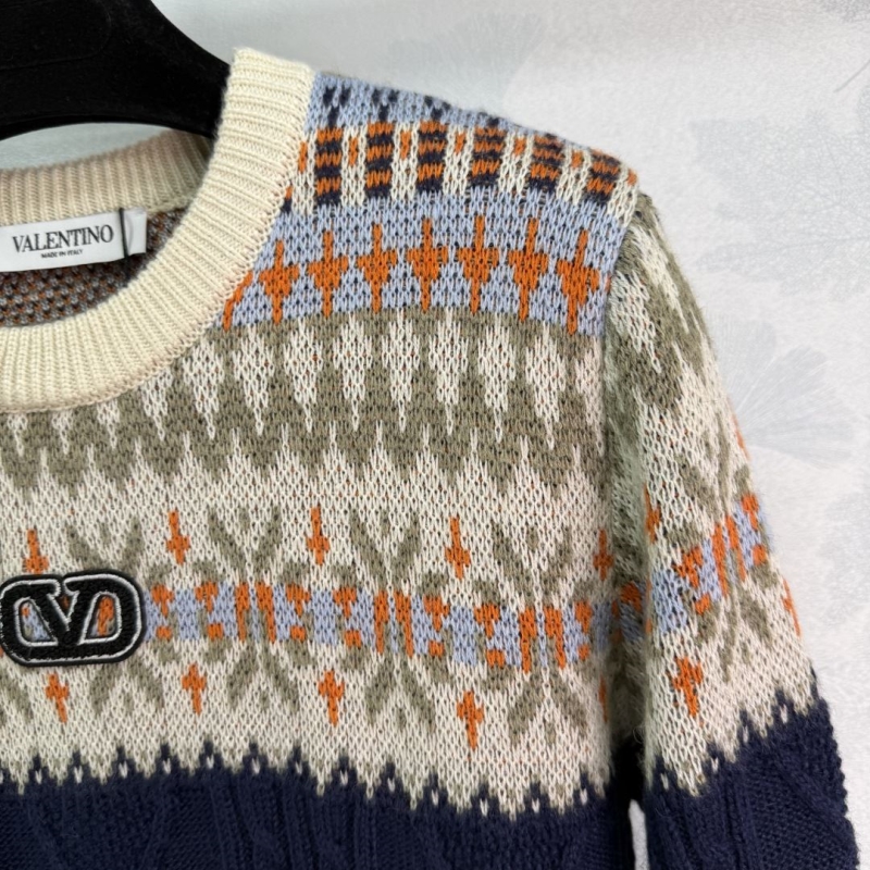 Va1e*ntin0 sweater
